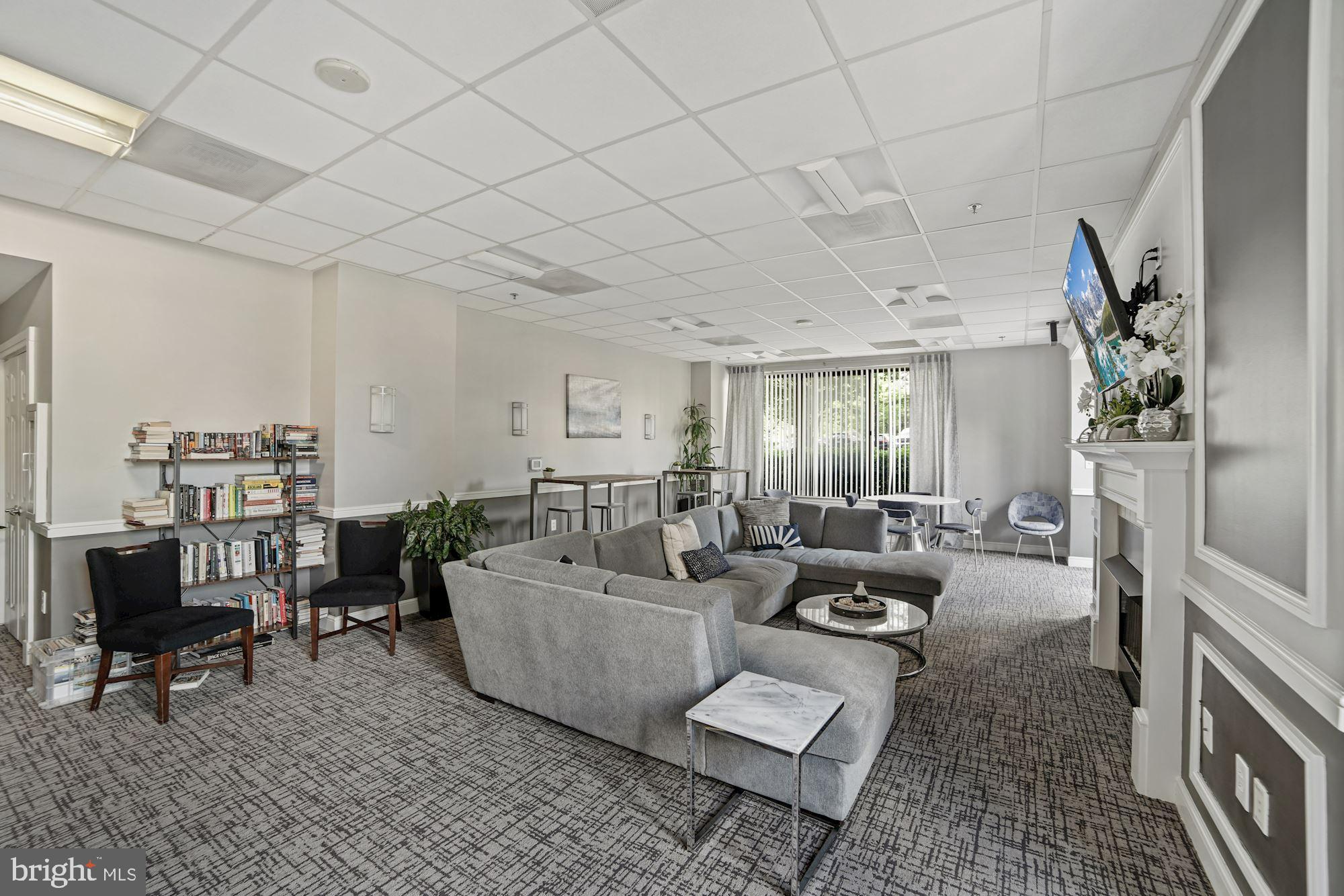 2726 Gallows Road, Unit 1402 Vienna, VA 22180 - Photo 21 of 35