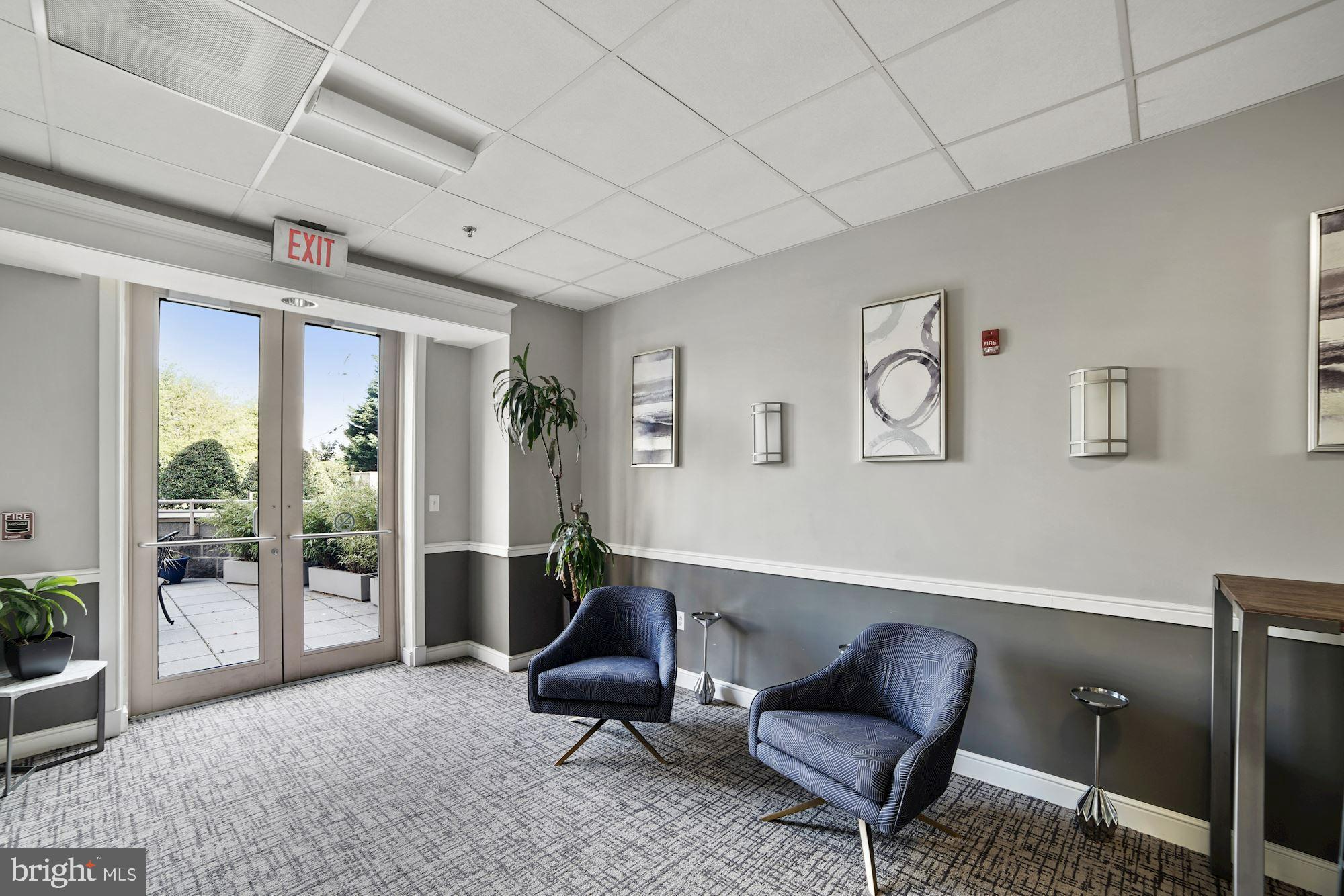 2726 Gallows Road, Unit 1402 Vienna, VA 22180 - Photo 25 of 35