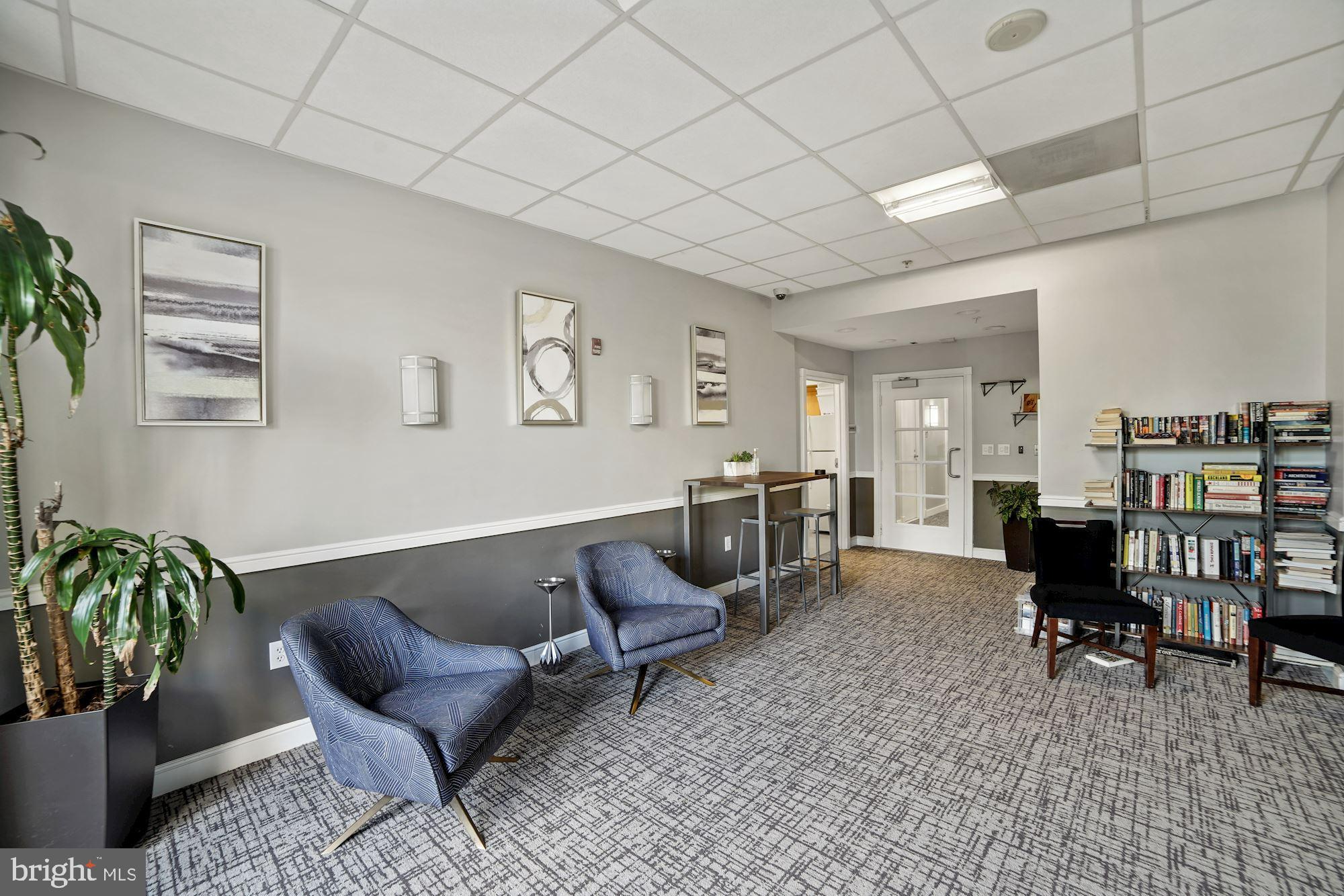 2726 Gallows Road, Unit 1402 Vienna, VA 22180 - Photo 27 of 35