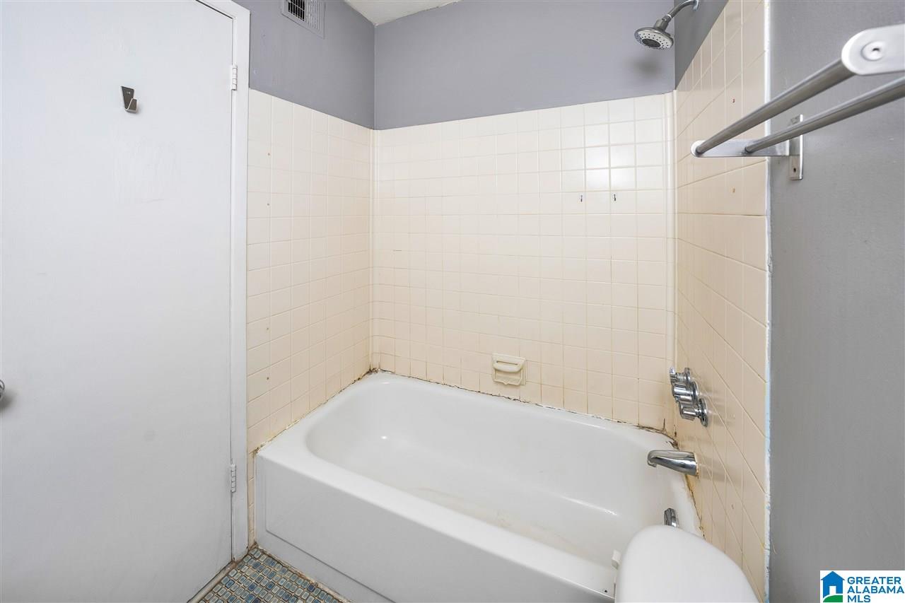 3350 Altamont Road South, Unit D24 Birmingham, AL 35205 - Photo 12 of 22