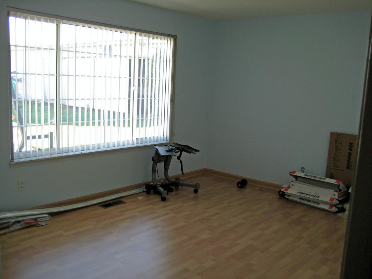 3201 Wiley Road Yakima, WA 98903 - Photo 5 of 8 a view of a room with gym equipment and a window