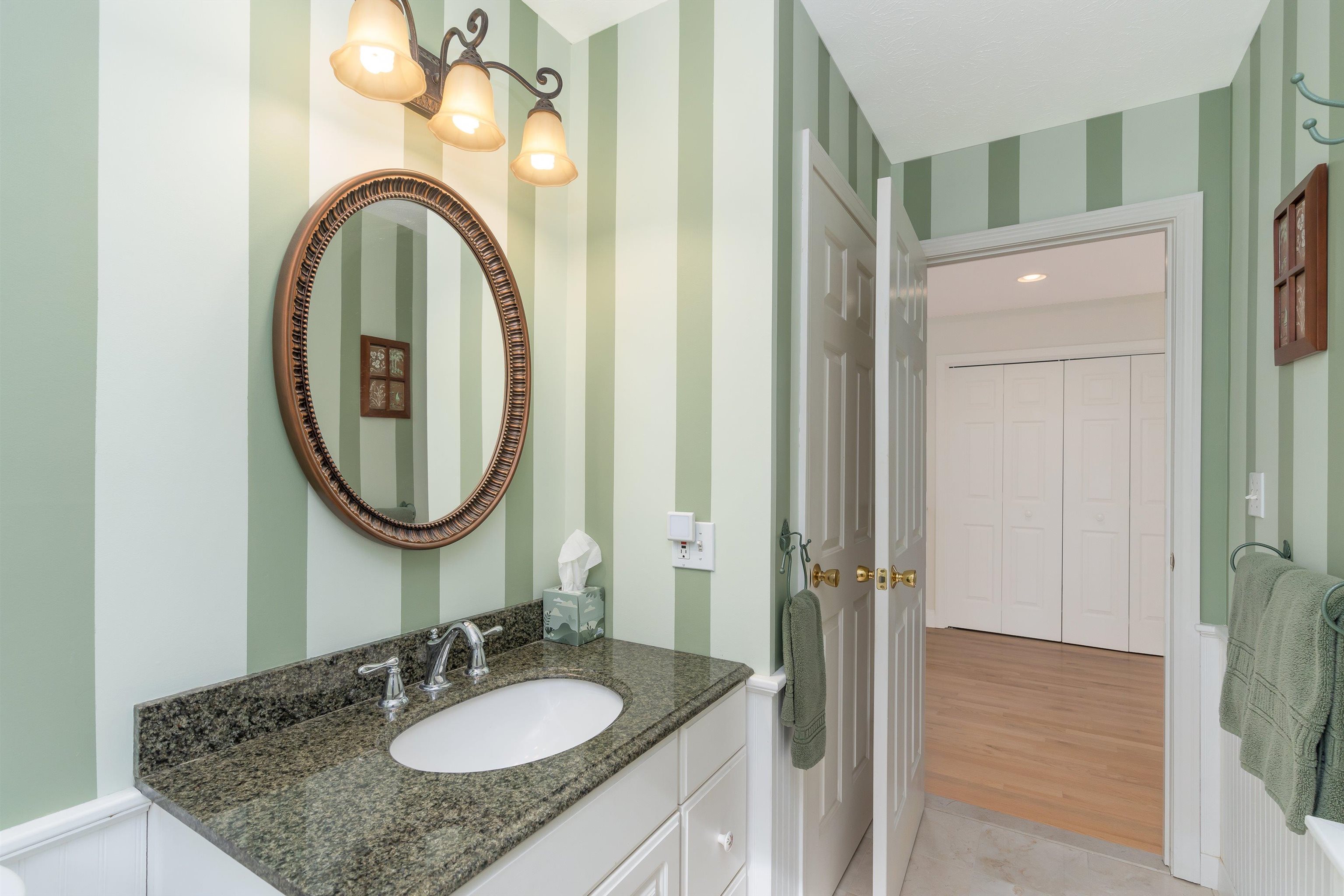 18 Taconic Drive Amherst, NH 03031 - Photo 21 of 40