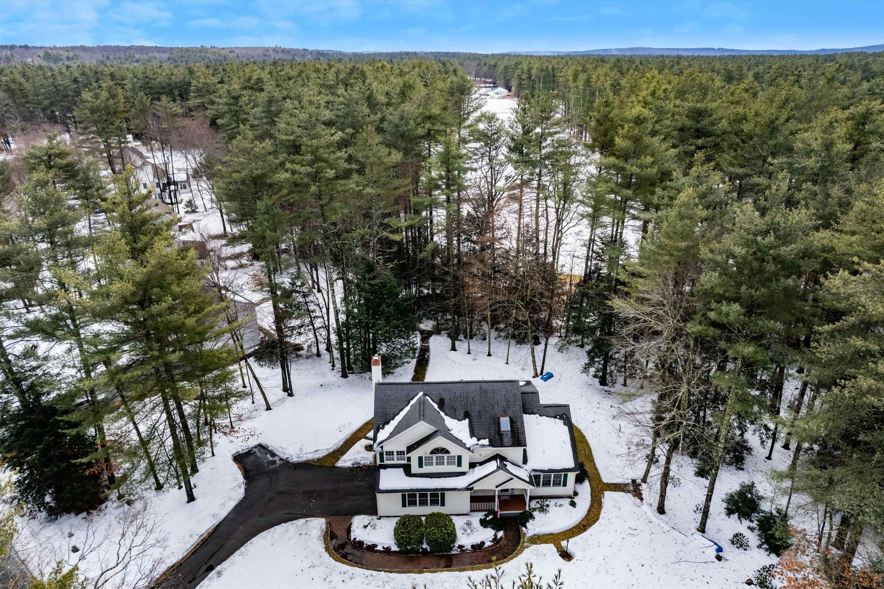 18 Taconic Drive Amherst, NH 03031 - Photo 30 of 40