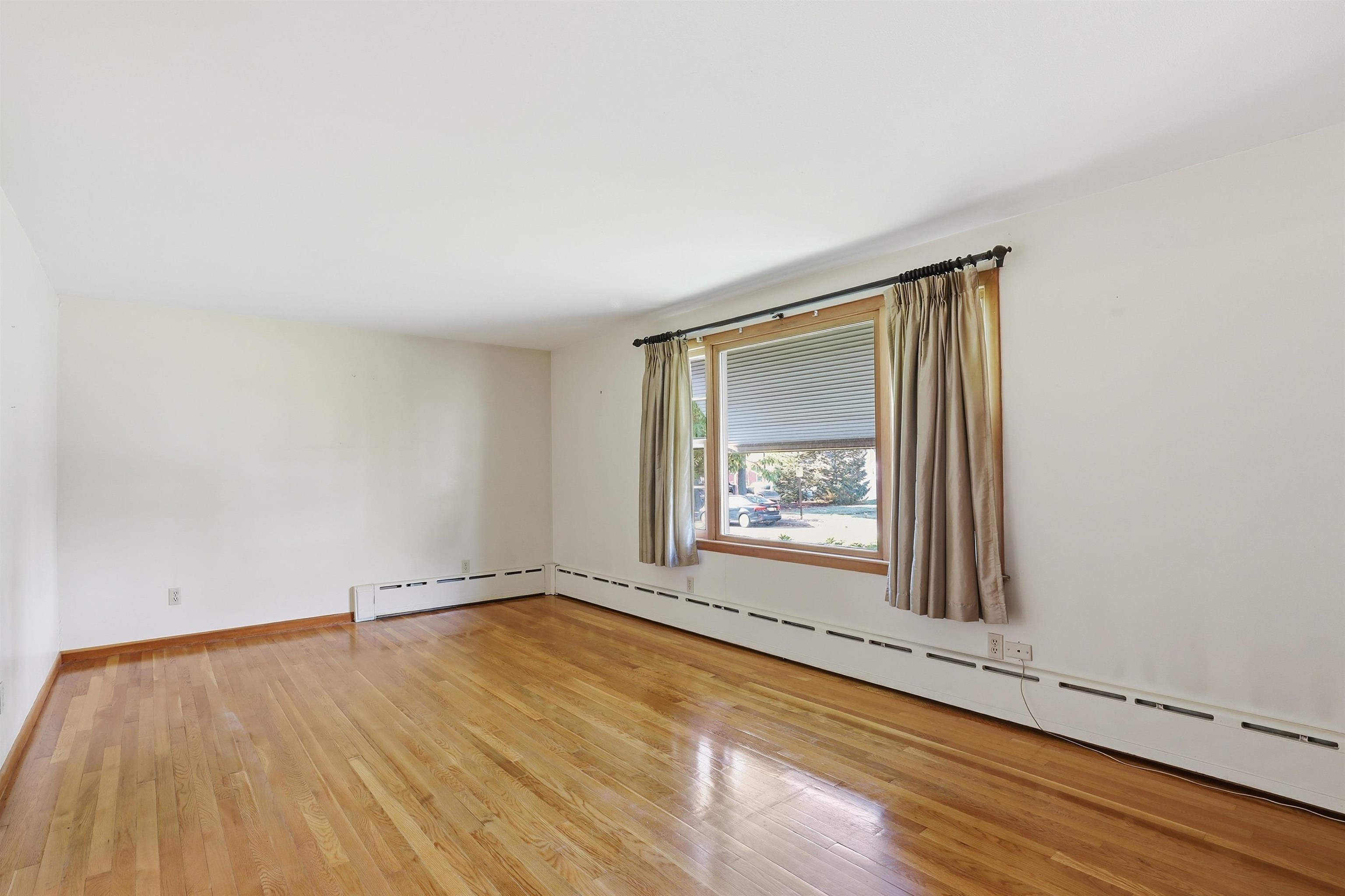 699 Chestnut Street Manchester, NH 03104 - Photo 12 of 36 Gallery Image 12