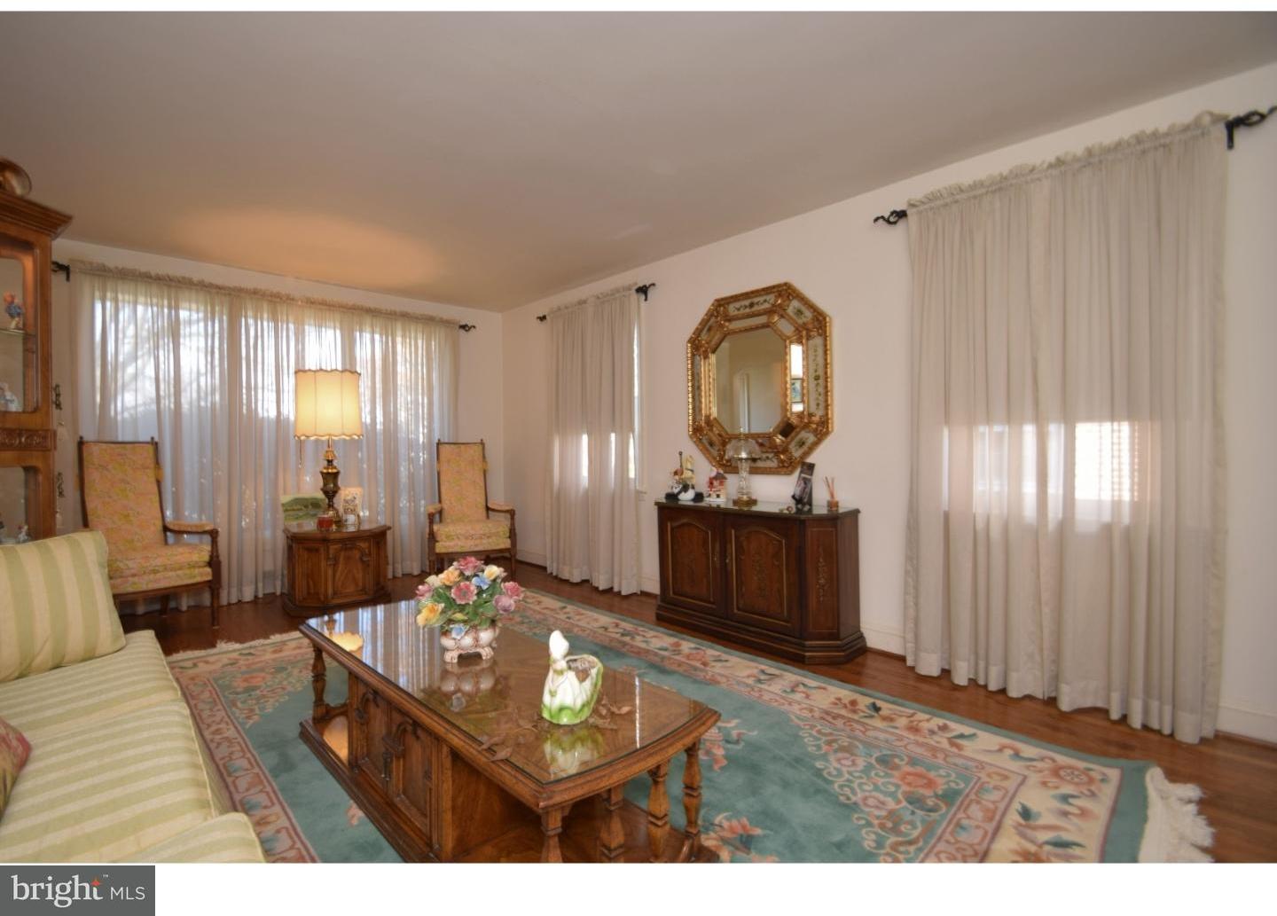1714 Mt Pleasant Road Havertown, PA 19083 - Photo 11 of 25 Living Room