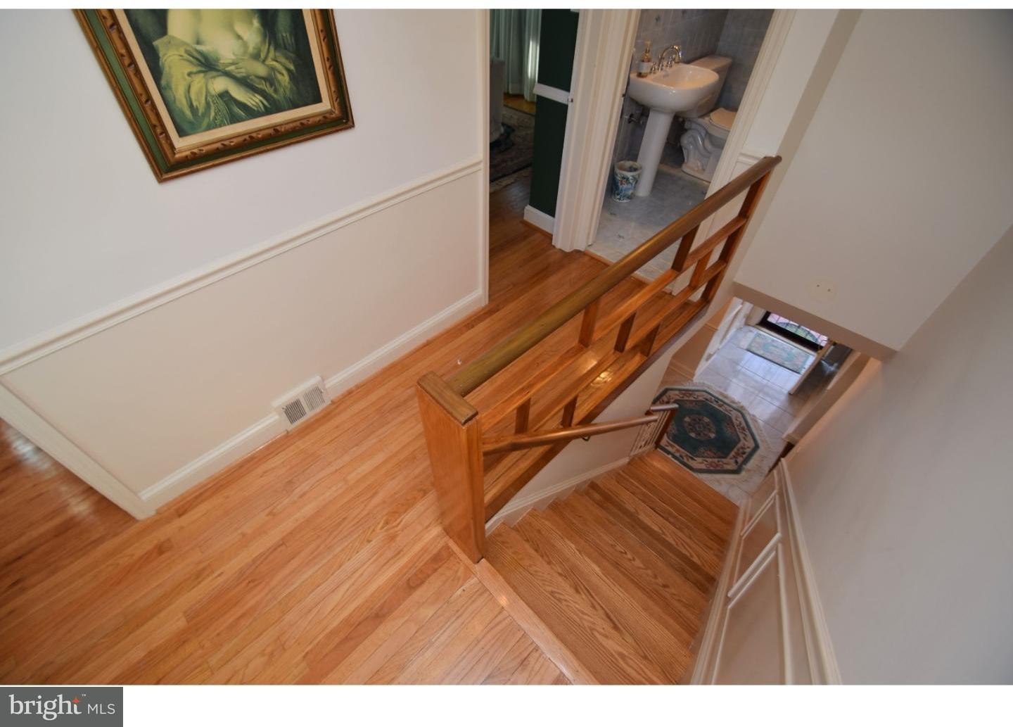 1714 Mt Pleasant Road Havertown, PA 19083 - Photo 12 of 25 Hallway