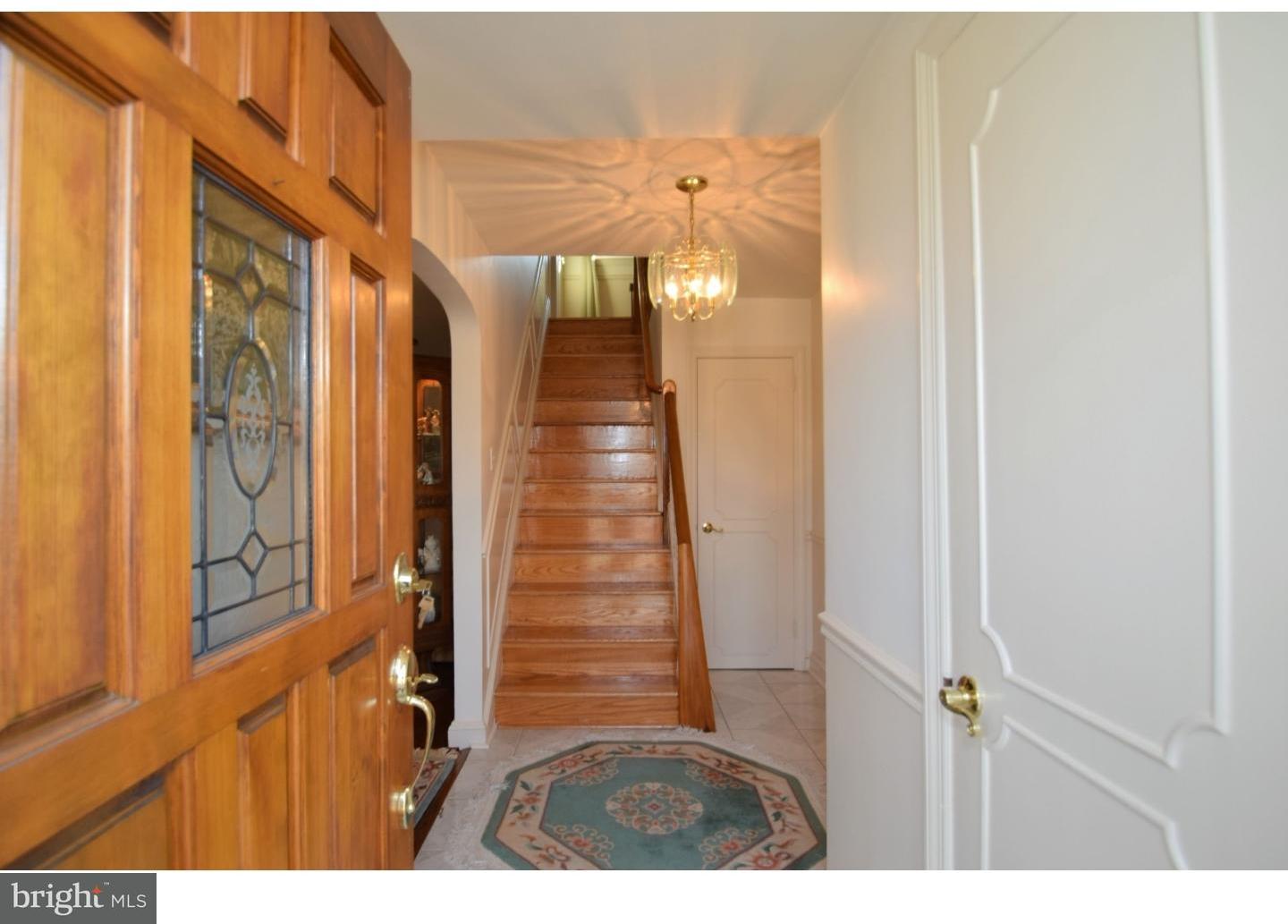 1714 Mt Pleasant Road Havertown, PA 19083 - Photo 3 of 25 Foyer