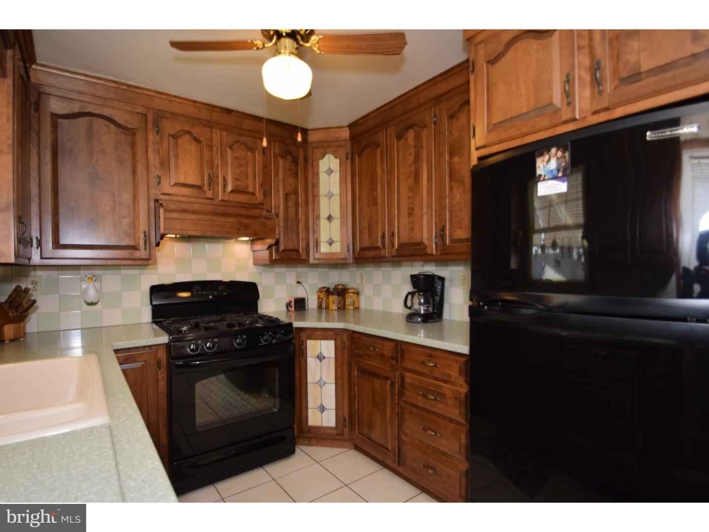 1714 Mt Pleasant Road Havertown, PA 19083 - Photo 4 of 25 Kitchen