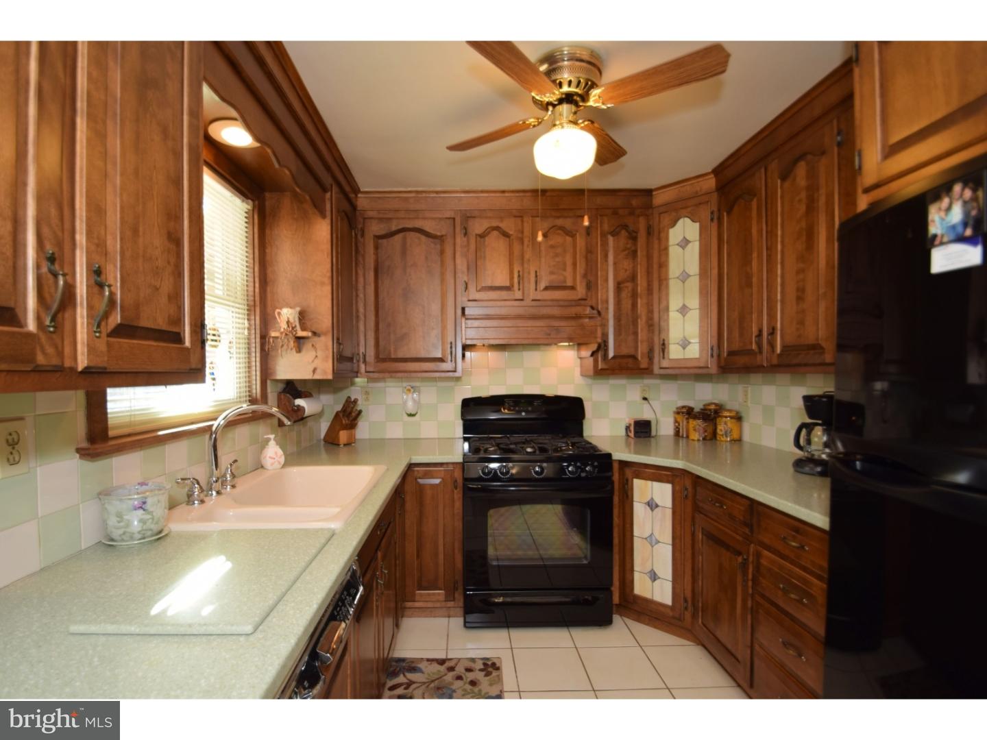 1714 Mt Pleasant Road Havertown, PA 19083 - Photo 5 of 25 Kitchen