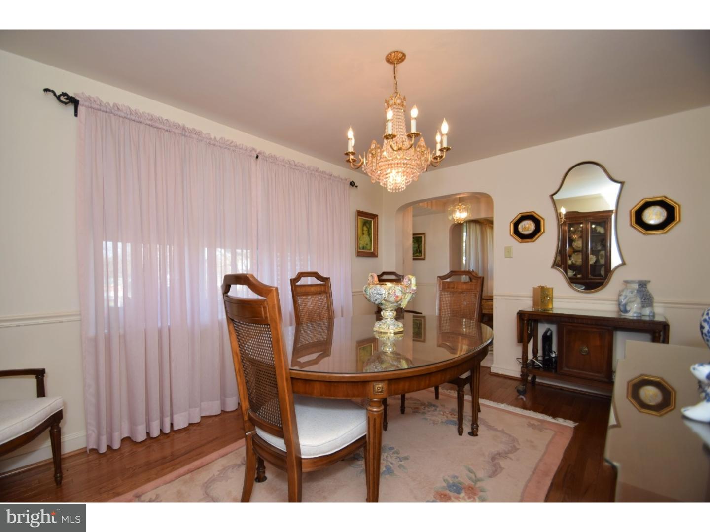 1714 Mt Pleasant Road Havertown, PA 19083 - Photo 8 of 25 Dining Room