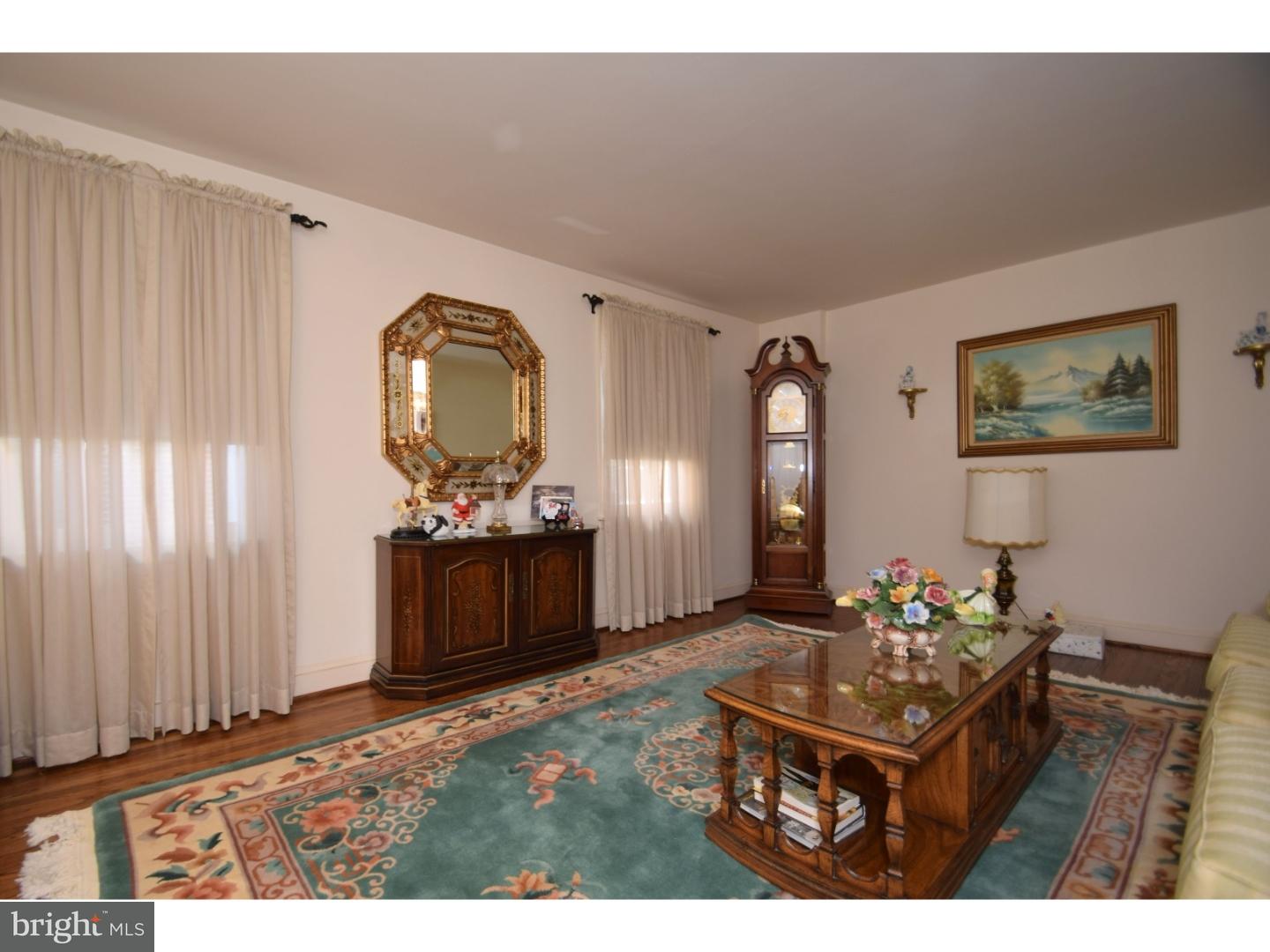 1714 Mt Pleasant Road Havertown, PA 19083 - Photo 10 of 25 Living Room