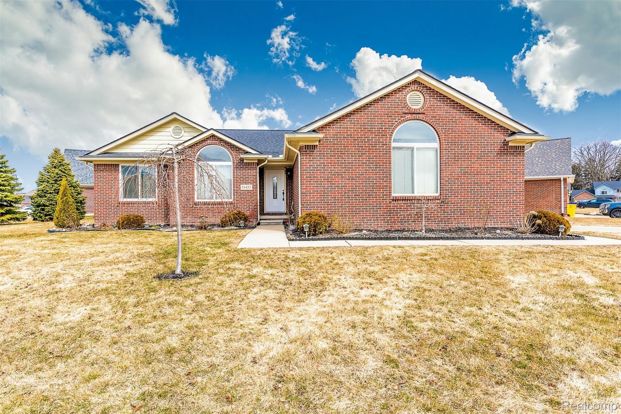 51432 Rivard Road New Baltimore, MI 48047 - Photo 4 of 57 DSC_7932-Edit.jpg