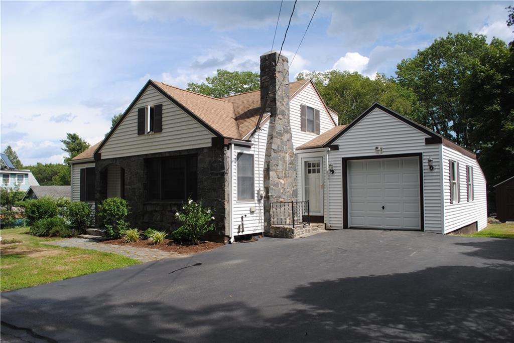 1004 Sawyer Road Cape Elizabeth, ME 04107 - Photo 3 of 34 1004 Sawyer Rd Cape Elizabeth 1 car...