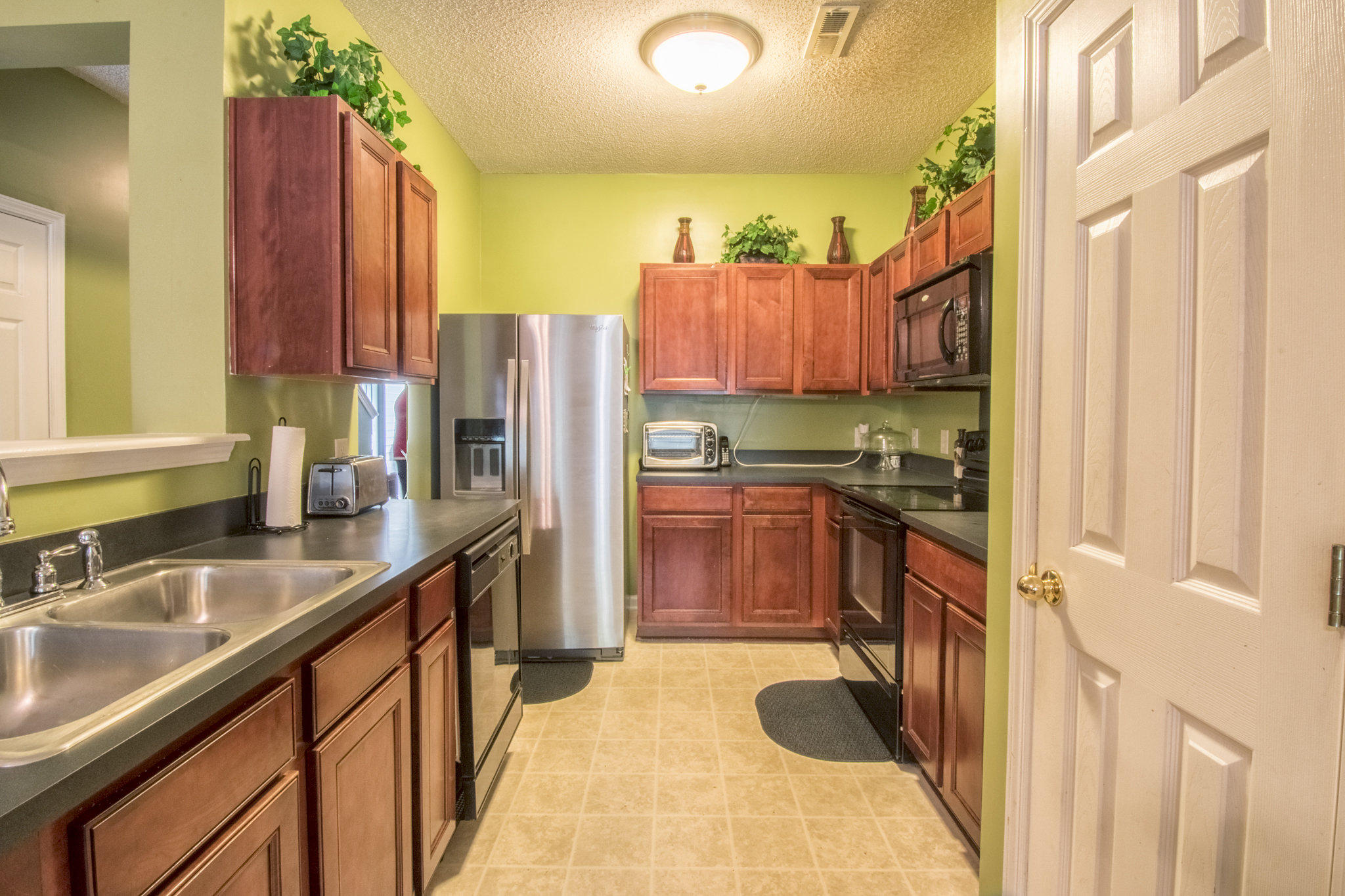 259 Brookshire Road Goose Creek, SC 29445 - Photo 13 of 21 Kitchen