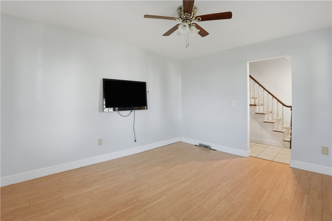 10 Hobart Street Westerly, RI 02891 - Photo 10 of 44