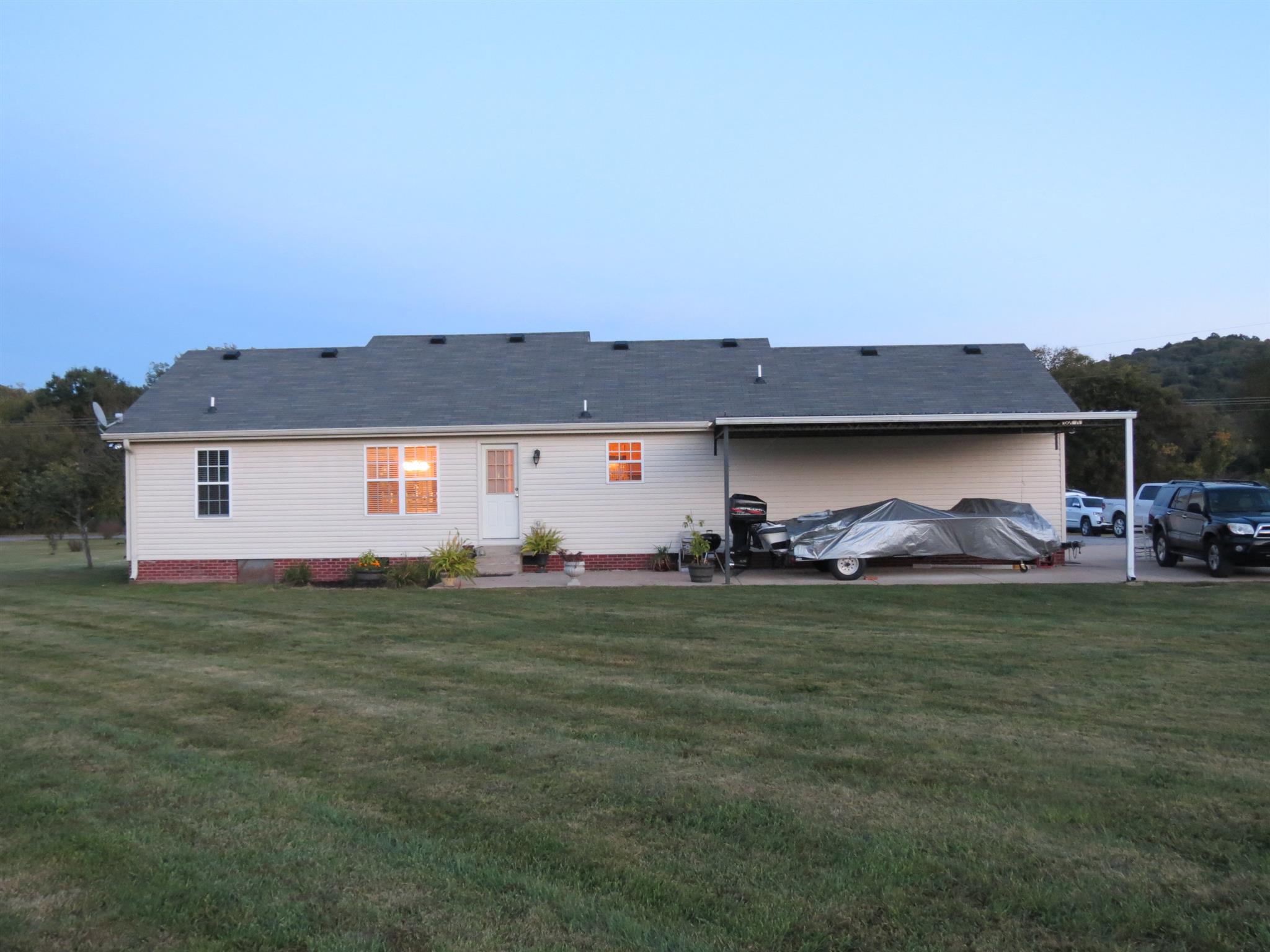 617 Beech Log Road Watertown, TN 37184 - Photo 3 of 21 a view of front of house with outdoor space