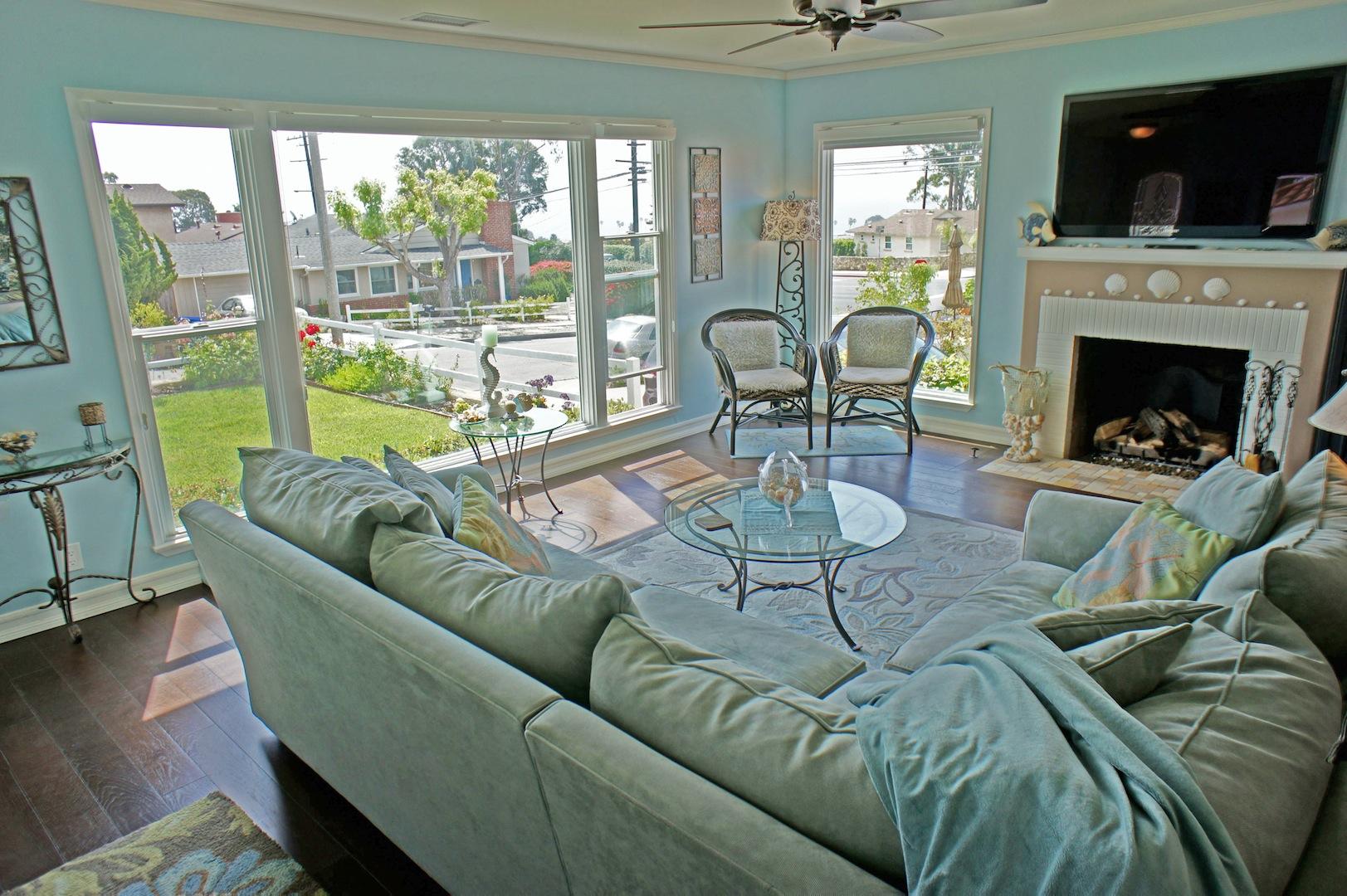 411 Terrace Road Santa Barbara, CA 93109 - Photo 14 of 20 Terrace_Int_FR_01