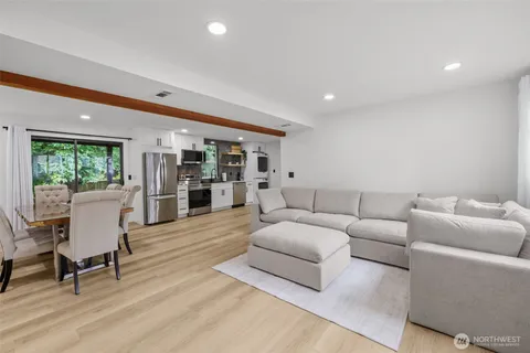 $975,000 | 16031 Southeast 167th Place, Renton, WA 98058