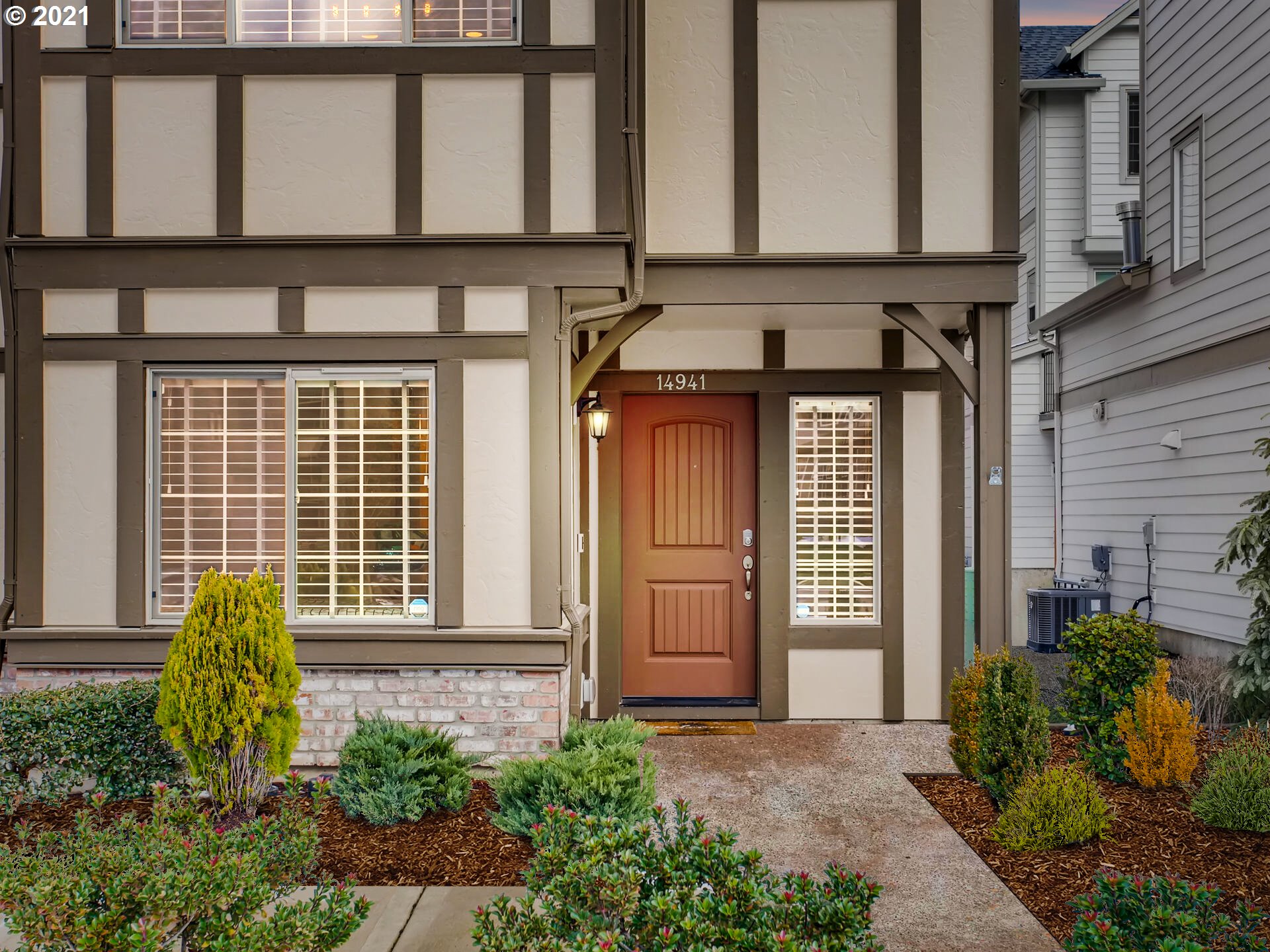 14941 Northwest Shackelford Road Portland, OR 97229 - Photo 3 of 28 Gallery Image 3