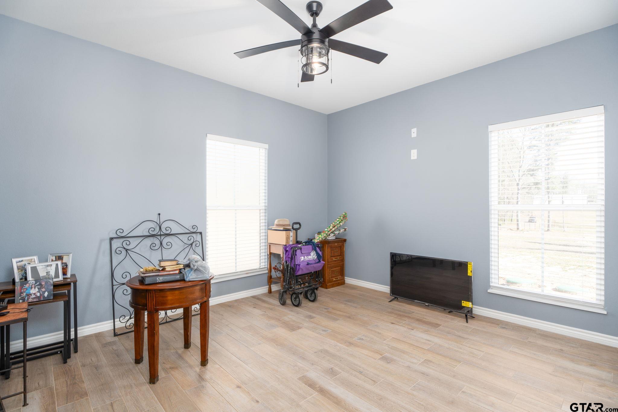 4356 Buie Road Diana, TX 75640 - Photo 15 of 29 a living room with furniture and a window