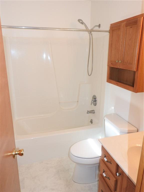300 Finley Road Pittsburgh, PA 15239 - Photo 14 of 18