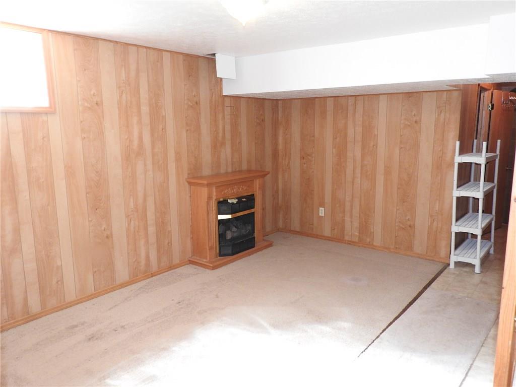 300 Finley Road Pittsburgh, PA 15239 - Photo 15 of 18