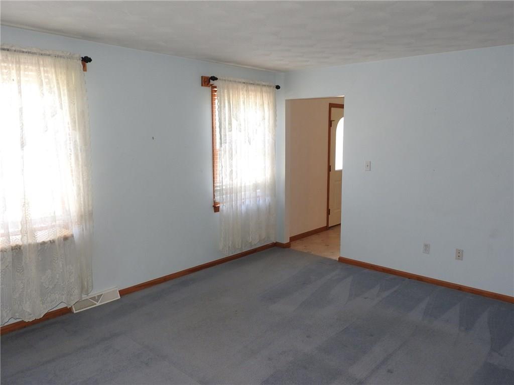 300 Finley Road Pittsburgh, PA 15239 - Photo 8 of 18