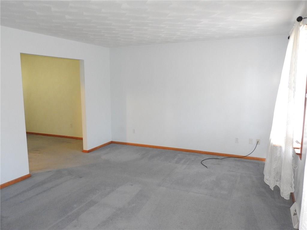 300 Finley Road Pittsburgh, PA 15239 - Photo 9 of 18