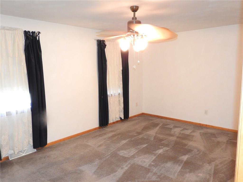300 Finley Road Pittsburgh, PA 15239 - Photo 10 of 18