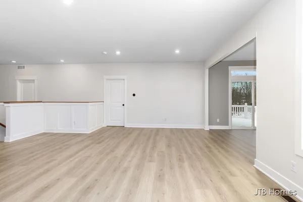 $539,900 | 6604 Timber Crst Drive Northeast, Unit 54, Rockford, MI 49341