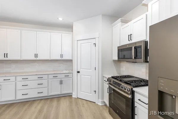 $539,900 | 6604 Timber Crst Drive Northeast, Unit 54, Rockford, MI 49341