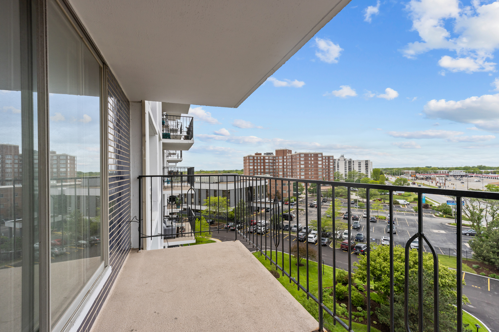 8815 West Golf Road, Unit 7A Niles, IL 60714 - Photo 23 of 26 a view of a balcony with city view