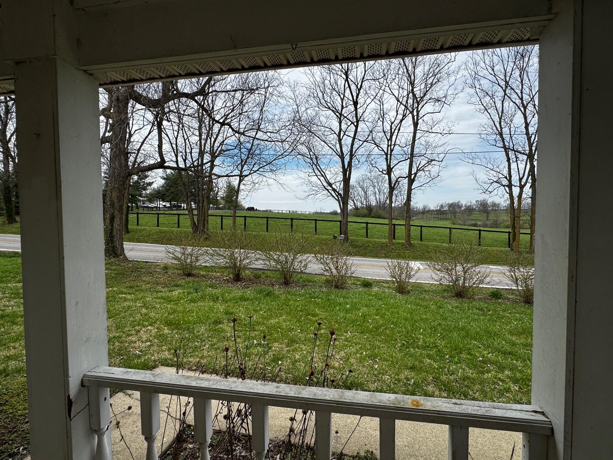 440 Paynes Depot Road Lexington, KY 40511 - Photo 2 of 13 IMG_4913