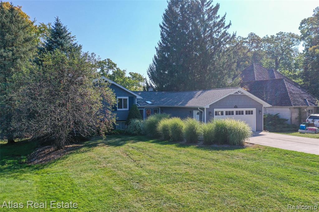 9449 Ridge Road Goodrich, MI 48438 - Photo 2 of 54 Gallery Image 2