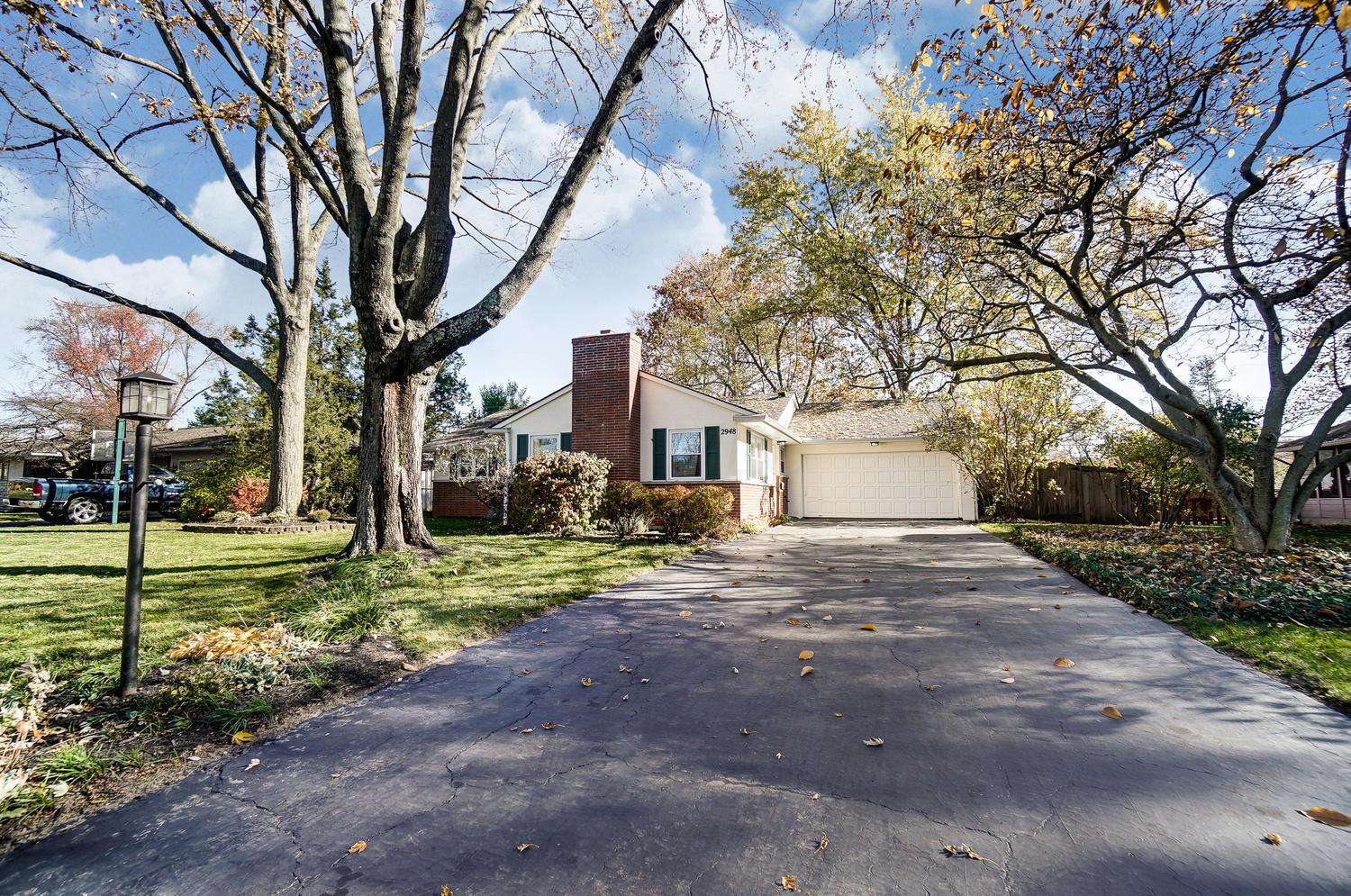 2948 Halstead Road Upper Arlington, OH 43221 - Photo 4 of 60