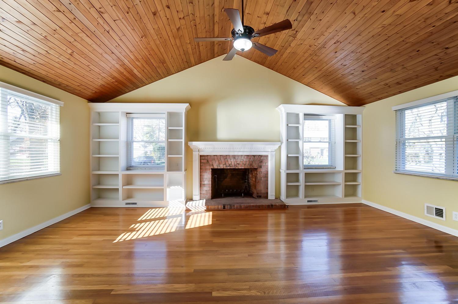 2948 Halstead Road Upper Arlington, OH 43221 - Photo 8 of 60
