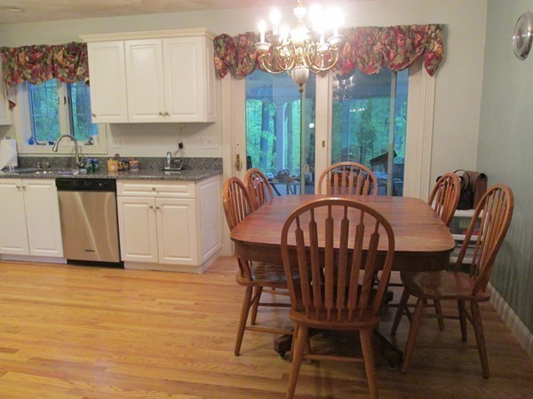 115 Forrest Road Westford, MA 01886 - Photo 4 of 22 Gallery Image 4