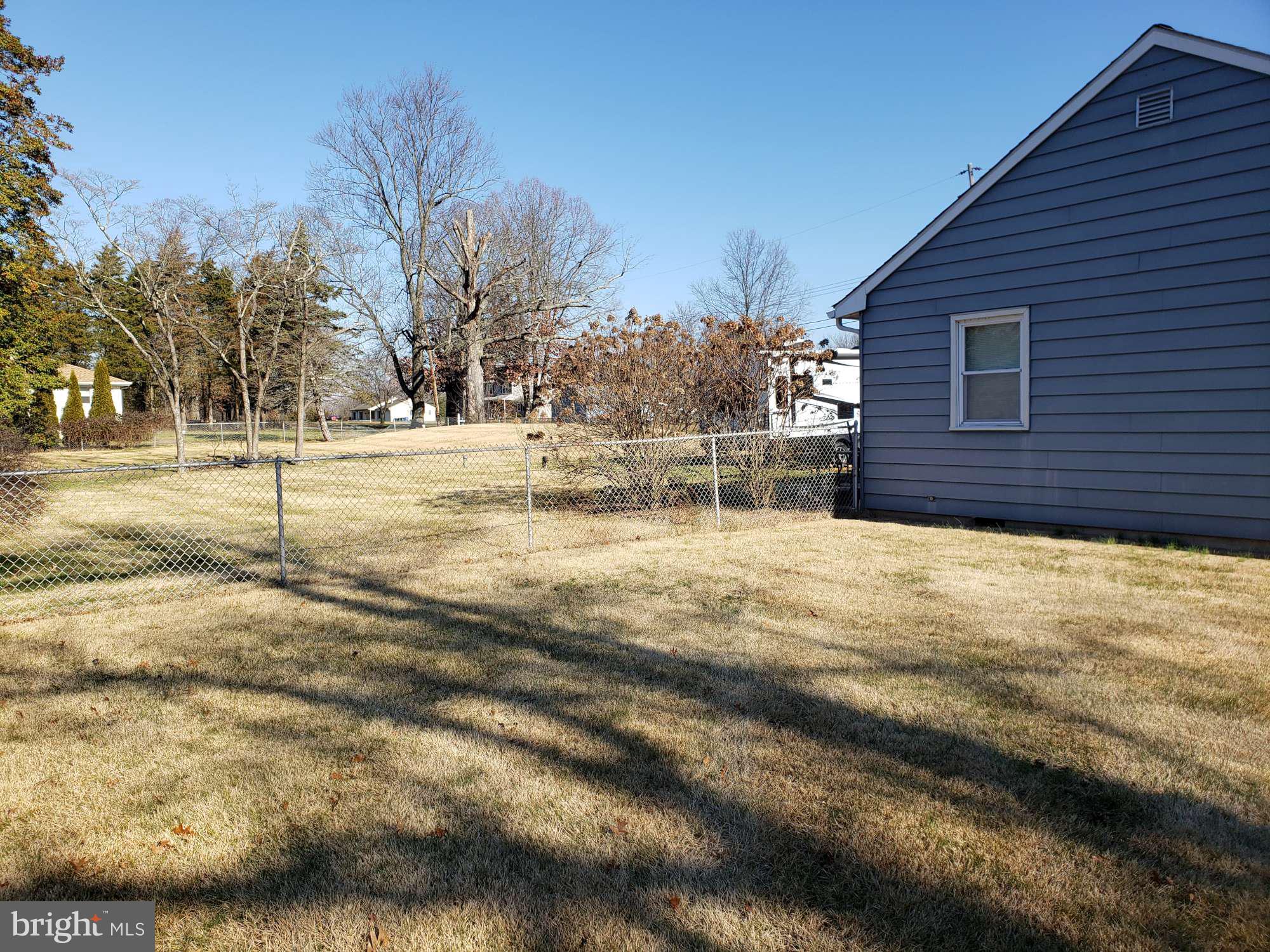 2733 Monmouth Road Jobstown, NJ 08041 - Photo 8 of 10 Partially fenced yard