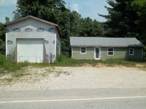 2665 Williams Road Bedford, IN 47421 - Photo 2 of 13 Gallery Image 2