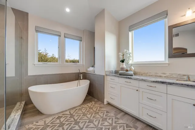 $1,990,000 | 3718 Crown Hill Drive, Santa Rosa, CA 95404