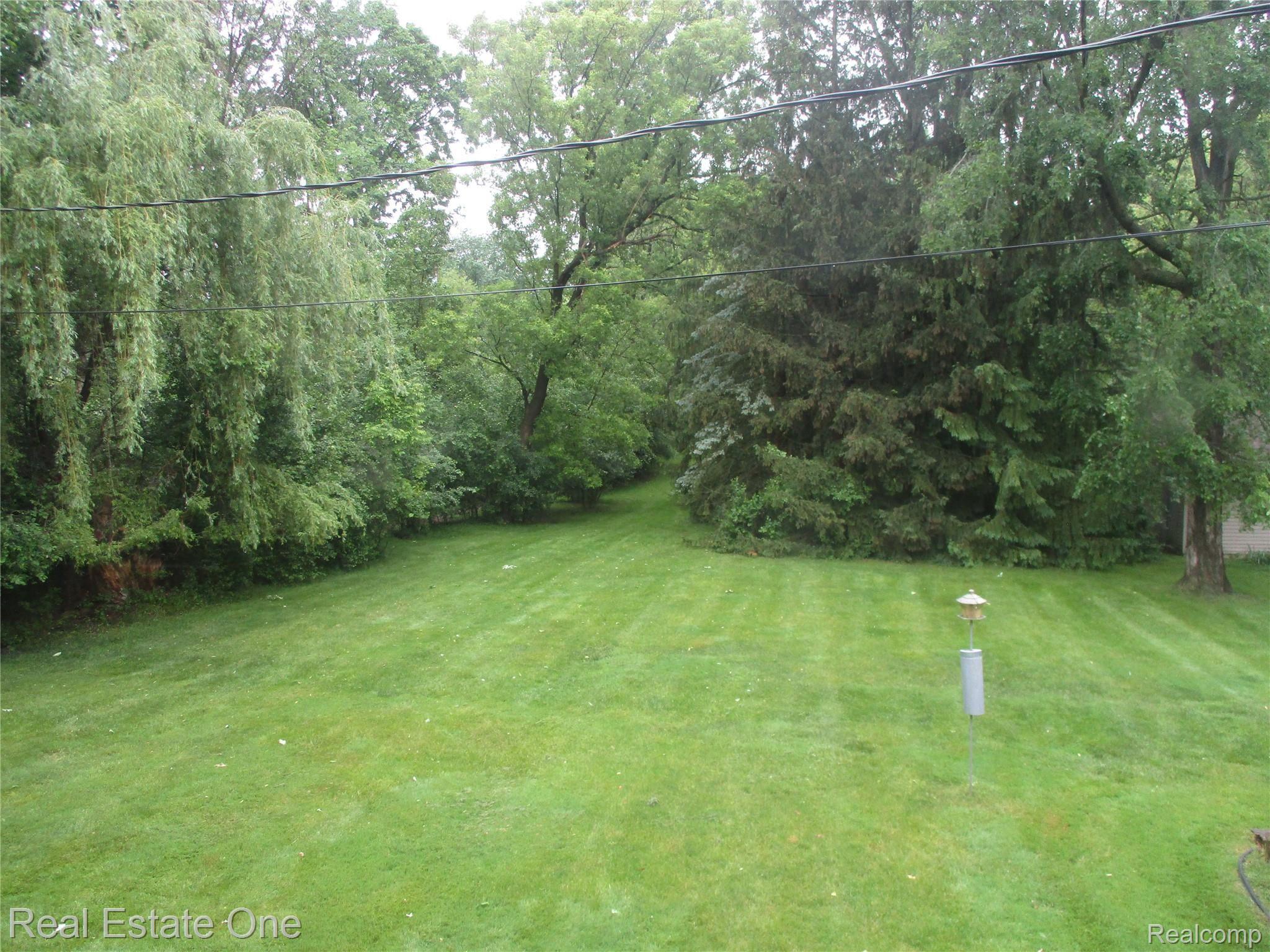 28642 Rollcrest Road Farmington, MI 48334 - Photo 12 of 53 IMG_3925.JPG
