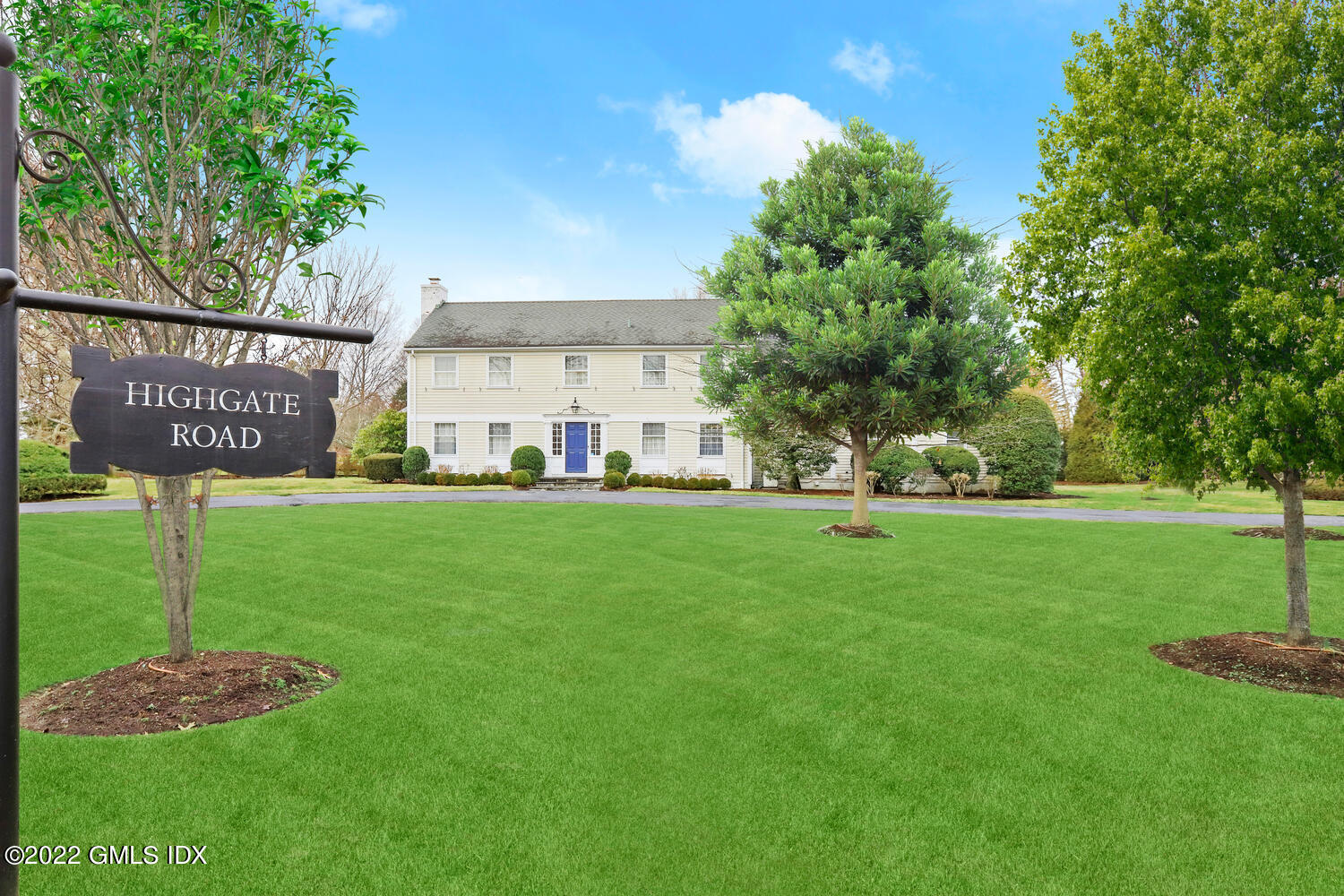 10 Highgate Road, Riverside, CT 06878 Compass