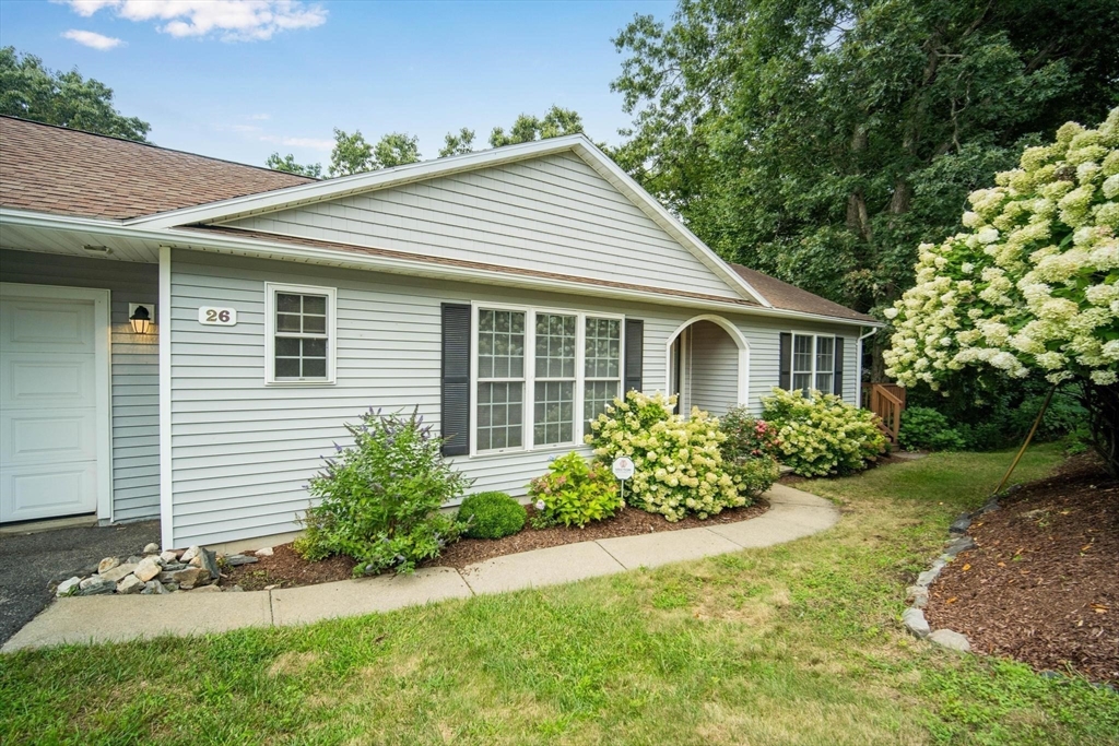26 Munger Road Chicopee, MA 01020 - Photo 2 of 40 Gallery Image 2