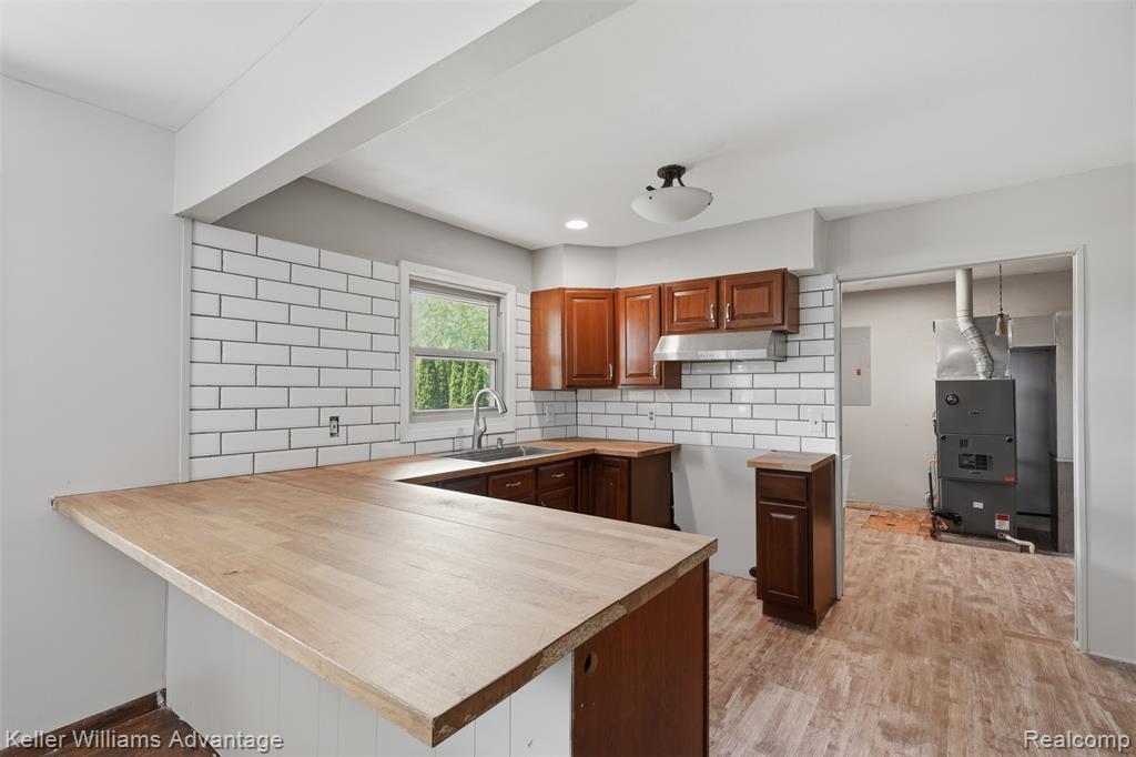 48053 Harris Road Belleville, MI 48111 - Photo 17 of 37