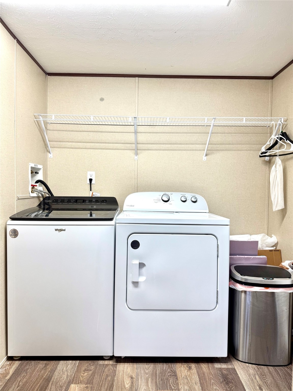 17008 FM 1484 Road Conroe, TX 77303 - Photo 31 of 36 a utility room with dryer and washer