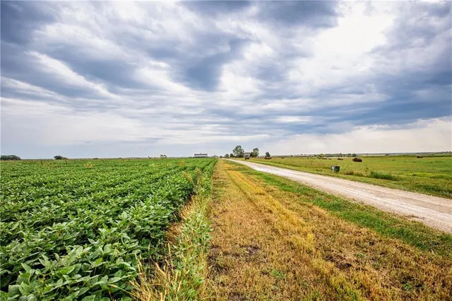 $650,000 | 32714 A Northwest Jackson Road, Richmond, KS 66080