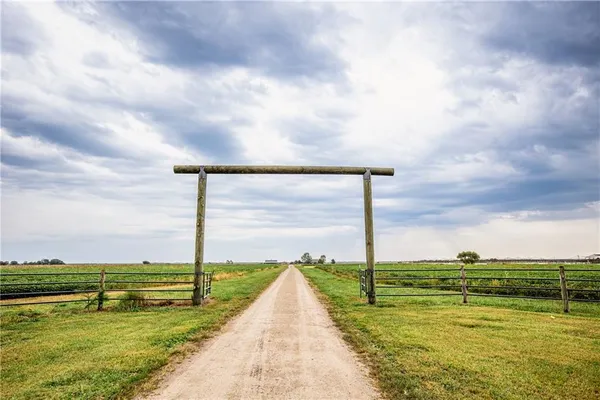 $599,000 | 32714 A Northwest Jackson Road, Richmond, KS 66080