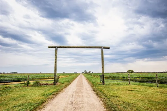 $650,000 | 32714 A Northwest Jackson Road, Richmond, KS 66080