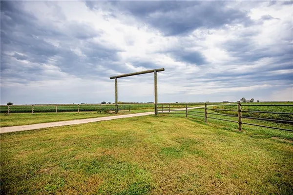 $599,000 | 32714 A Northwest Jackson Road, Richmond, KS 66080