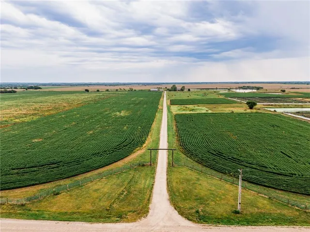 $650,000 | 32714 A Northwest Jackson Road, Richmond, KS 66080